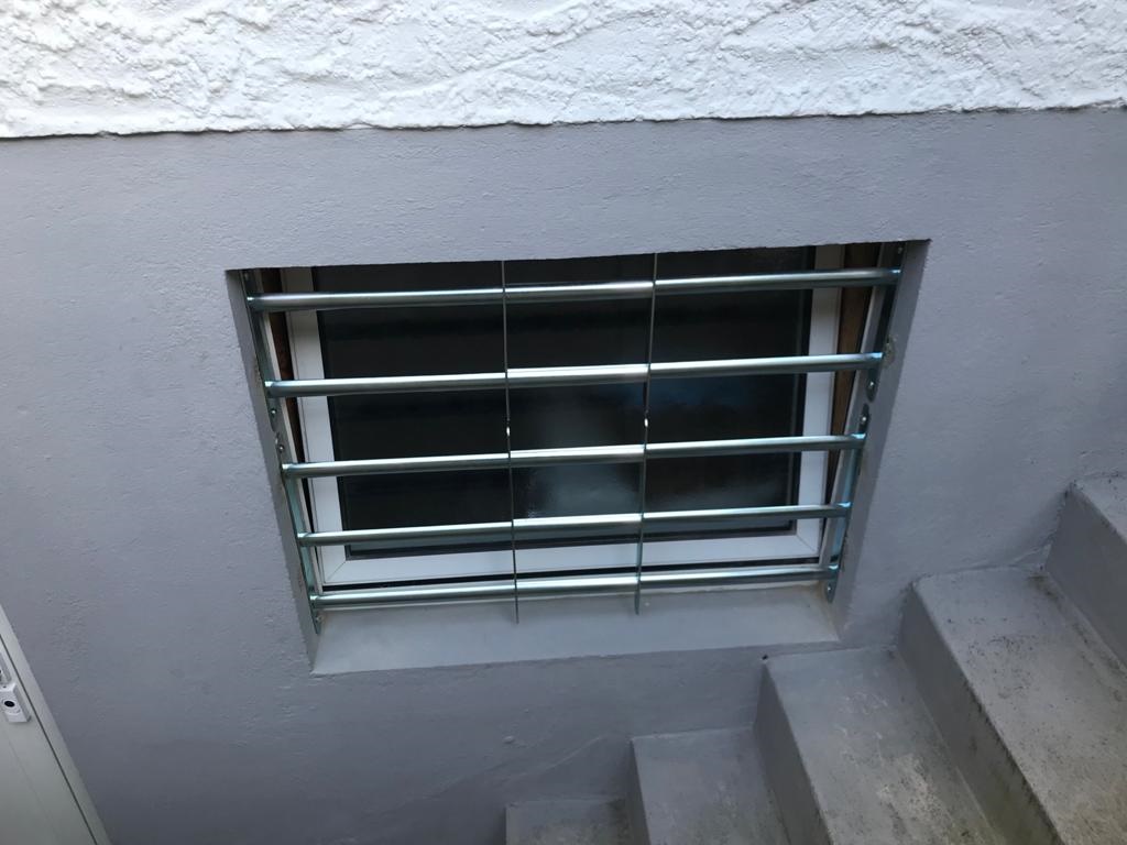 Fenstergitter – sichtbarer Einbruchschutz - Sicherheitsgitter für